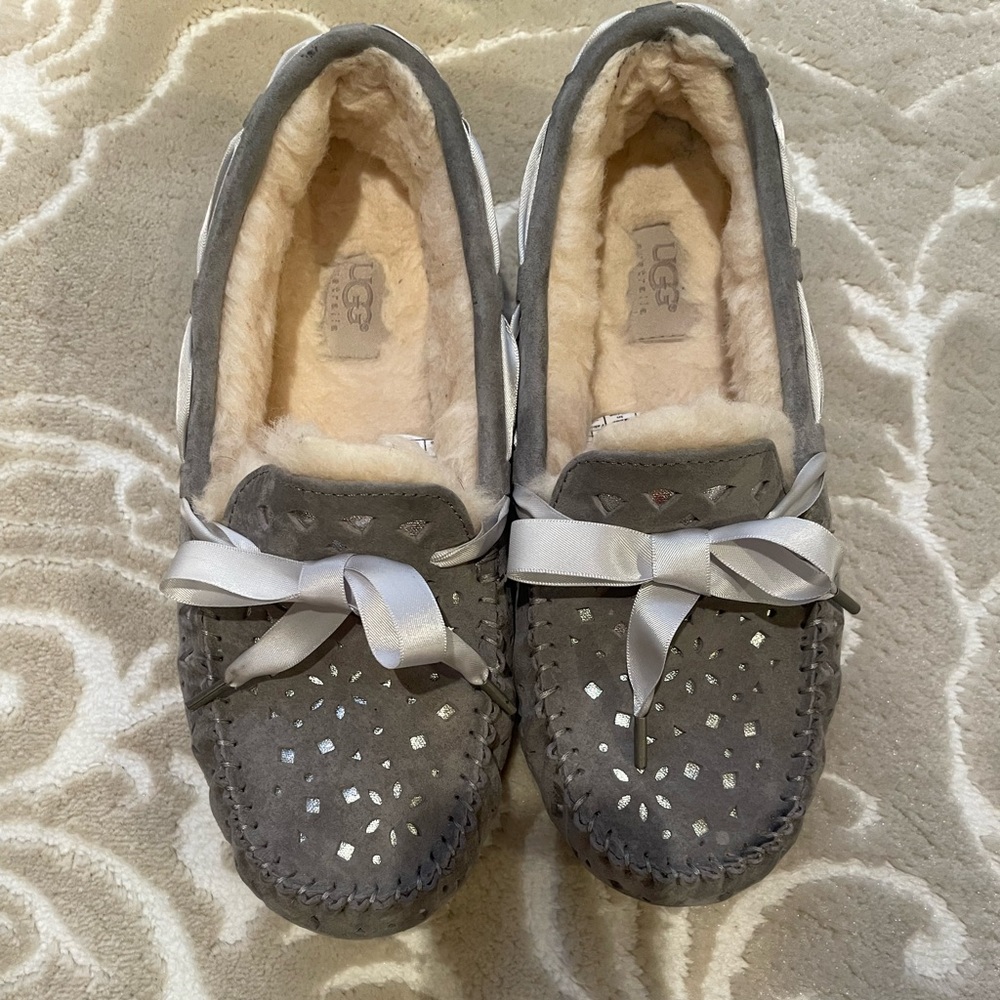 Ugg Dakota Slipper (rare)